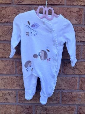 10/$25 • Tu Hedgehog Ruffle Detail Cotton Footed Sleeper